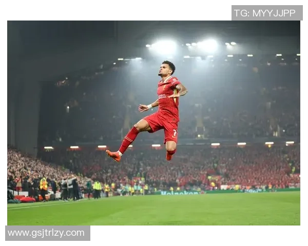 足球明星合影高清头像展示球场魅力与团队精神的完美瞬间